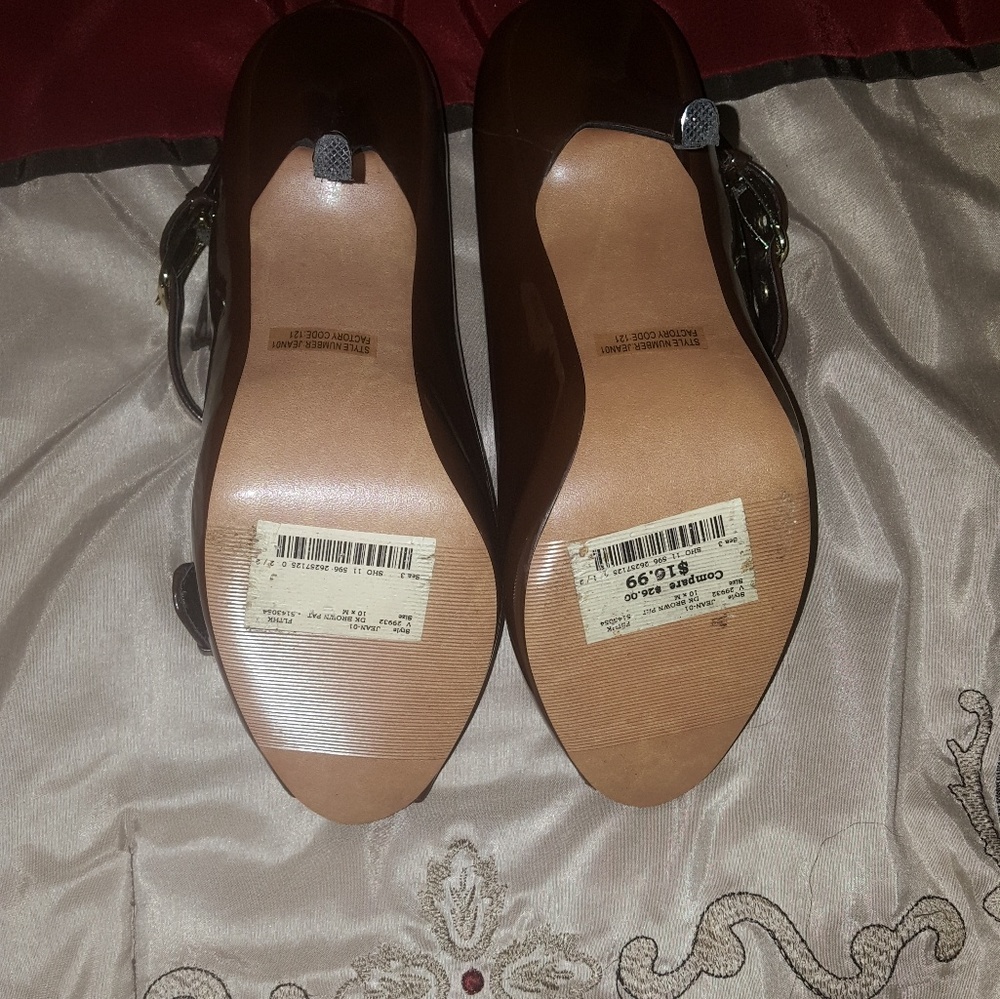 Shoes - Picture 3 of 3
